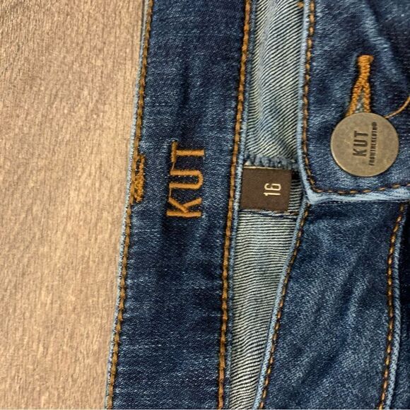Kut from the Kloth Women’s Straight Leg Denim Jeans Size 16 Light Whiskering - Picture 2 of 6